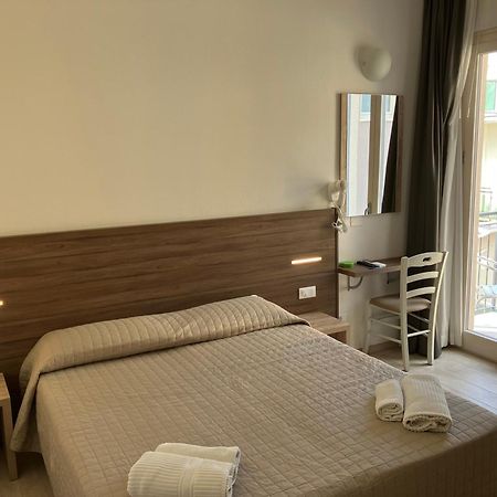 Hotel Bed And Book Rimini Exteriér fotografie
